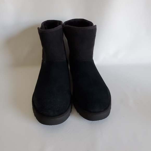 UGG Shoes - UGG size 5 Ankle boots
